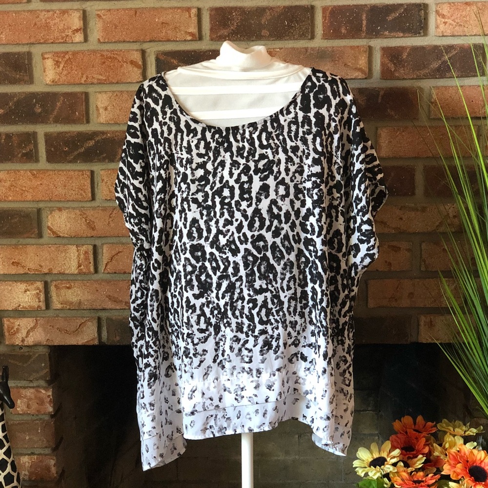 AVA & VIV Animal Print Blouse